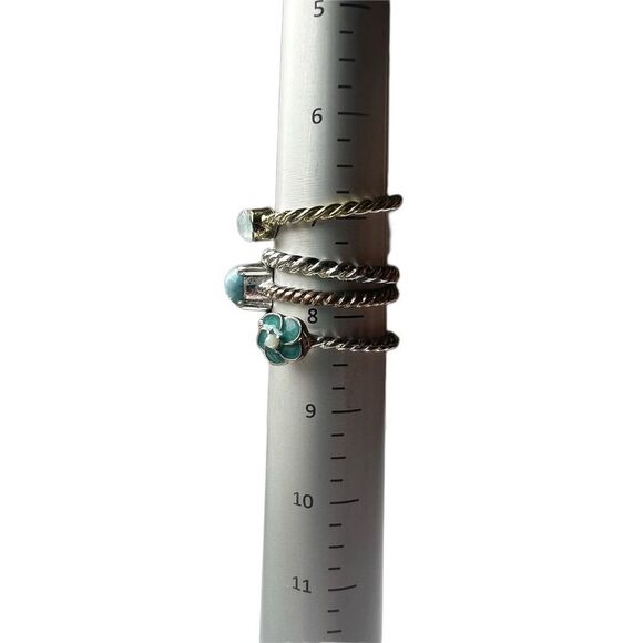 Set 4 twist rope rings w/blue stone, rhinestone & flower, silver/gold 7 to 8.25 - Picture 4 of 4